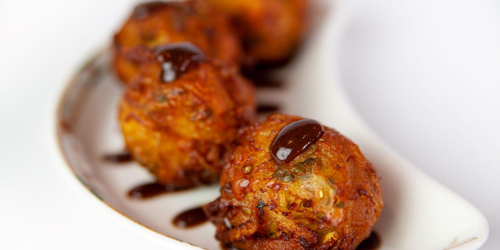VEGETABLE PAKORAS